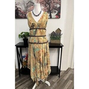 Kay Unger  Women’s Midi handkerchief hem Size 14 Silk Beaded Hawaiian Print